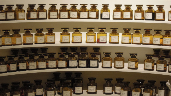 perfume store perfume store