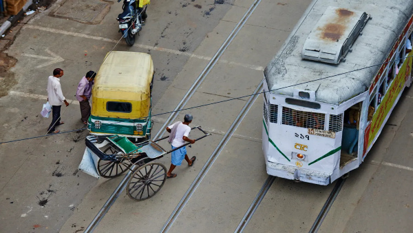 kolkatabidsfarewellfortheiconictramways kolkatabidsfarewellfortheiconictramways