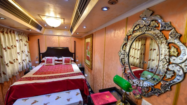 Palace on Wheels Palace on Wheels