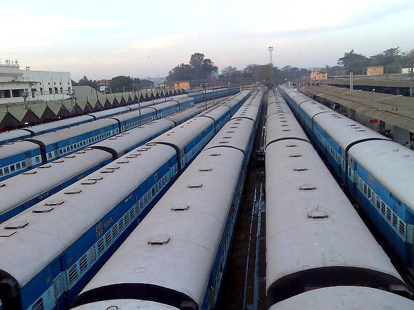 పచ్చటి బాటలో పగటి ప్రయాణం ! 