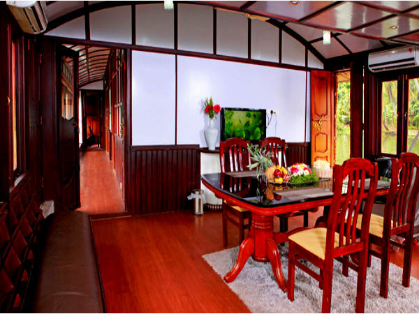  కార్దమం కేరళ బోటు విహారం