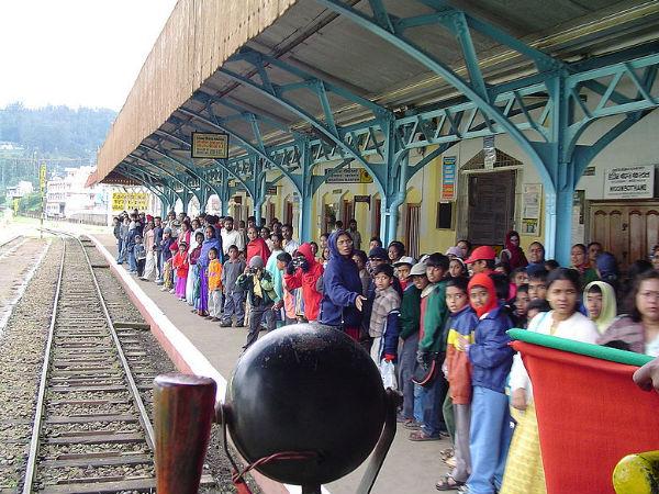  టాయ్ ట్రైన్ ఆనందాలు !