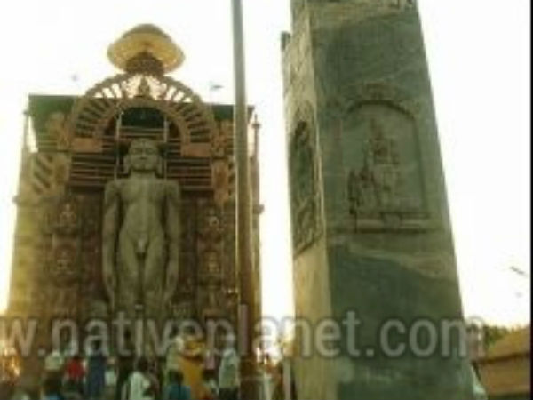 బాహుబలి విగ్రహం