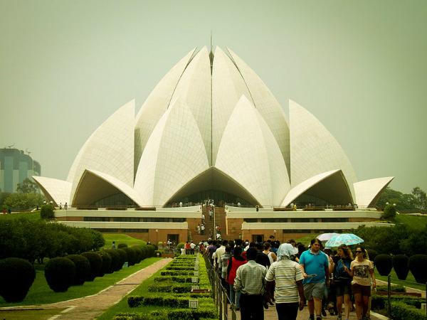 లోటస్ టెంపుల్ 