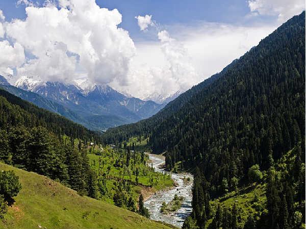 హాయి అంతా ఇక్కడే !!