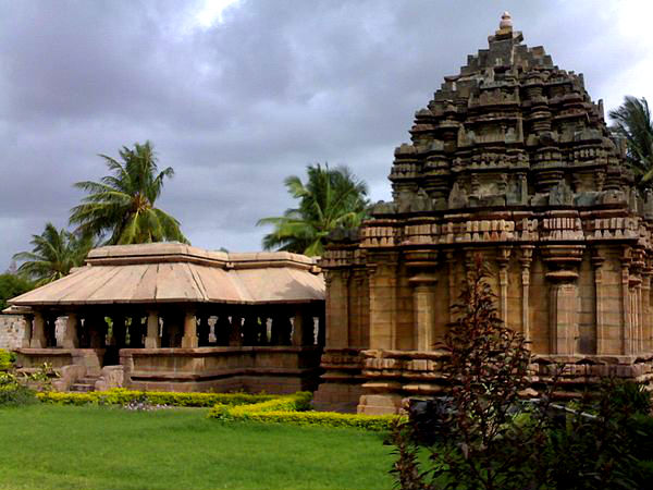 మైసూరు సిల్క్ మరియు శాండల్ వుడ్ 