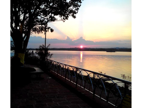 ఎల్లాపూర్ జలపాతాలు...ఎన్నో ఆకర్షణలు !