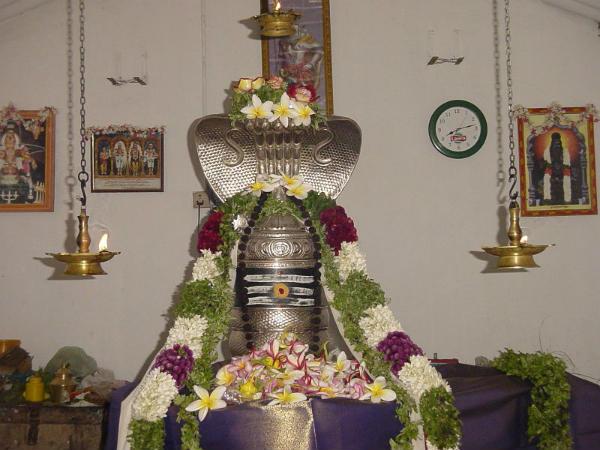 శివుడు ఒక్కడే ...లింగాలు వివిధ రూపాలు !