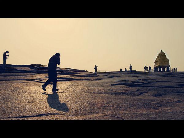 నగర జీవనం ఎక్కడైనా ఇంతే...! 