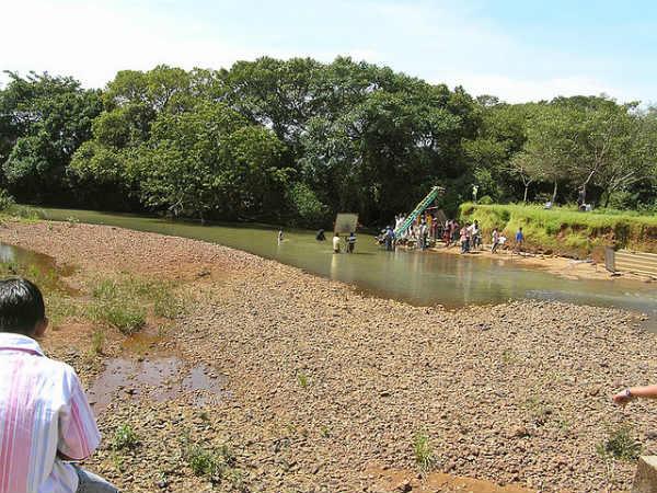 పర్యాటక ఆనందాలు 