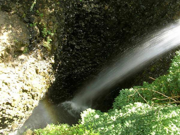 నంగర్తా జలపాతాల దృశ్యం 