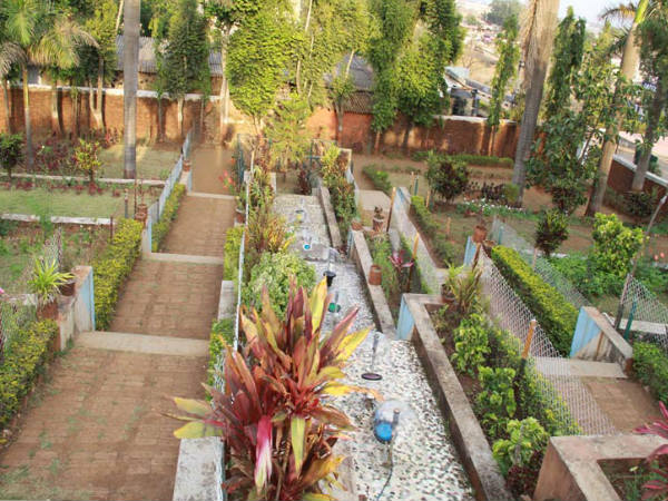 రోజ్ గార్డెన్, లేక్వ్యూ మరియు స్టెప్ గార్డెన్