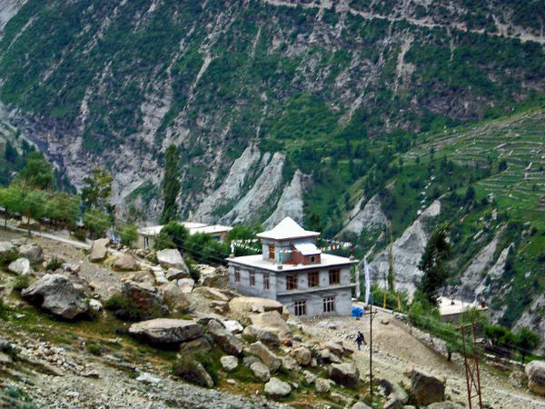 కీలాంగ్ - బౌద్ధ ఆరామాల భూమి ! 