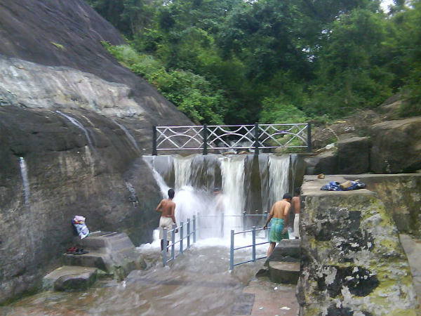 కుట్రాలం..ఎప్పుడూ నీరు ప్రవహించే భూమి!!