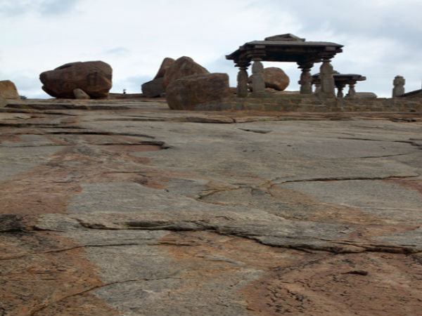 పెద్దరాతి కొండ 