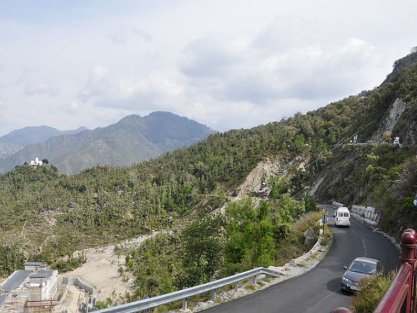 సుందరమైన హిల్ స్టేషన్ ... ధనౌల్తికి ప్రయాణం !!