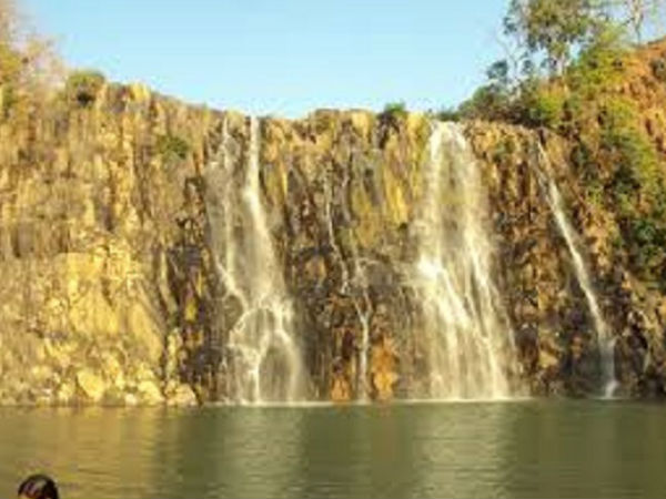 స్వర్గంలంటి జలపాతాల నగరం ... కొరియా !!