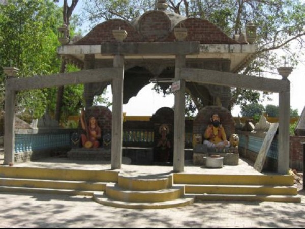 సద్గురు రోహిదస్స్ ఆశ్రమం