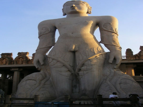 గోమఠేశ్వర విగ్రహం 