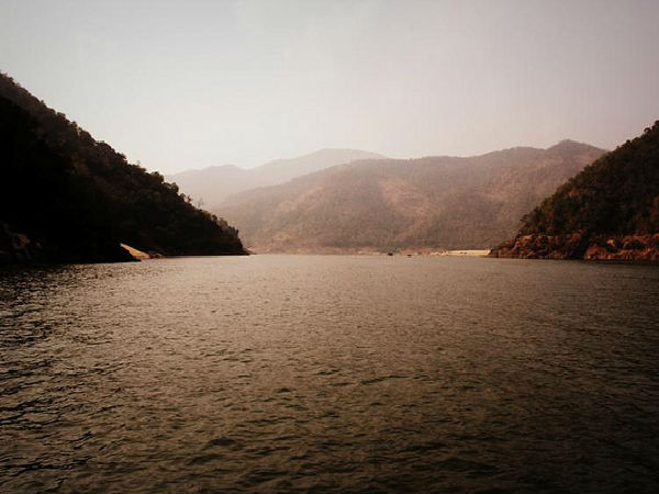 పాపి కొండల అందాలు 