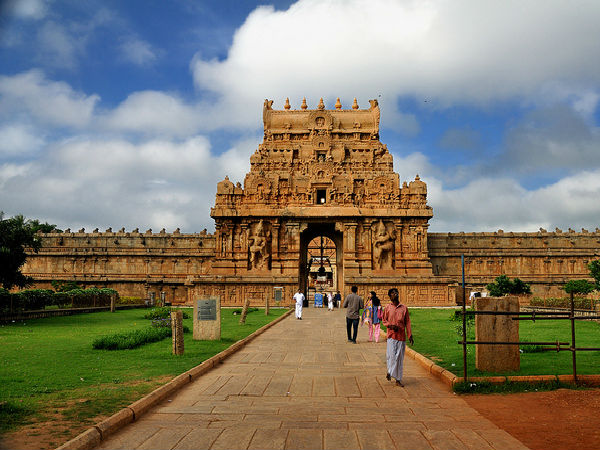 బృహదేశ్వర దేవాలయం , తంజావూర్