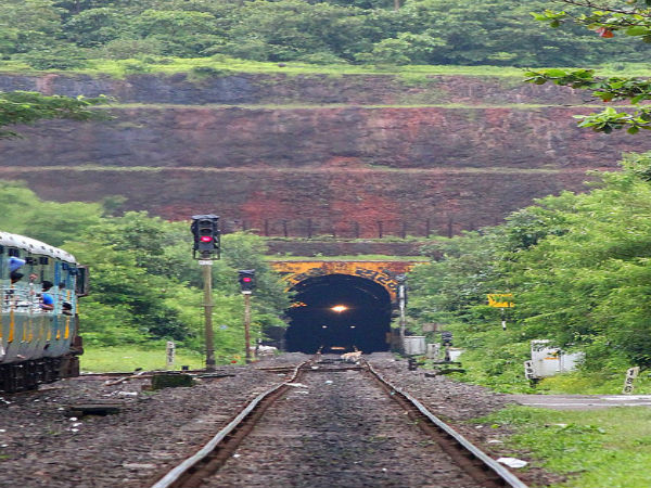 కార్బుడే టన్నెల్ (మహారాష్ట్ర - గోవా)