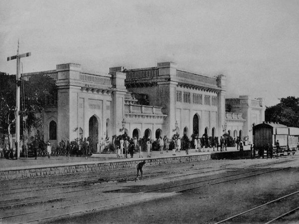 దక్కన్ రైల్వే స్టేషన్