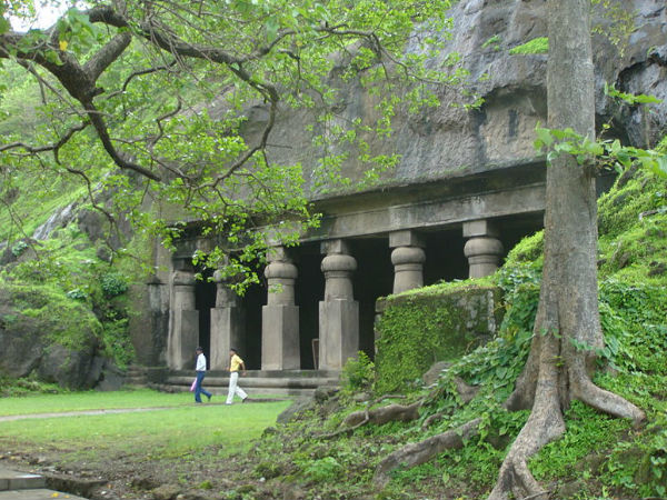 ఎలిఫెంటా గుహలు 