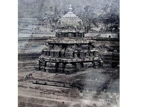 తిరుపతి పురాతన చిత్రాలతో ..