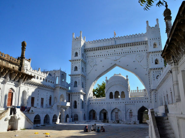 హజ్రత్ ఖాజా బందేనవాజ్ దర్గా, గుల్బర్గా