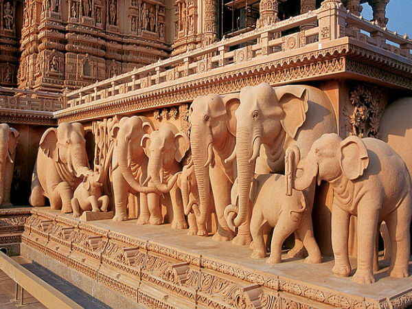 అక్షరధామ్ ప్రధాన దేవాలయం దర్శనం తరువాత ...