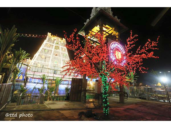 వైకుంఠ ఏకాదశి మరిన్ని ఫొటోలతో ..