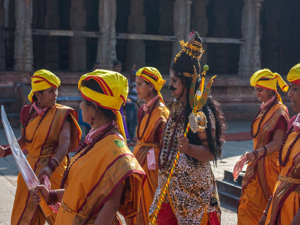 ఉత్సవాలు జరిగే తీరు దృశ్యరూపంలో ...