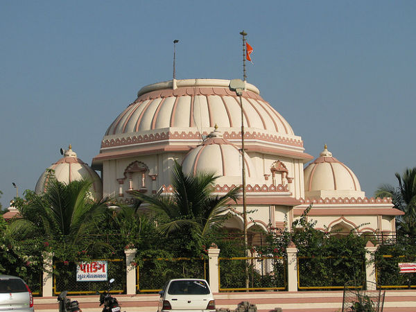 తడకేశ్వర్ మహదేవ్ మందిర్, వల్సాడ్