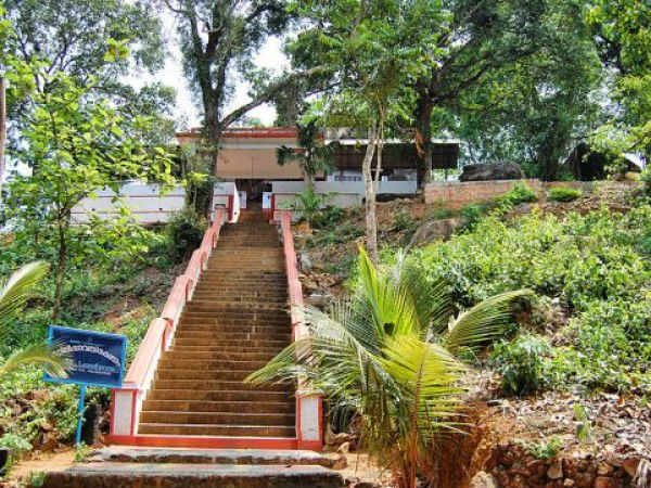 కల్లిల్ దేవి ఆలయం, కాలడి