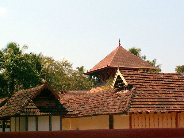 మంజప్ప శివాలయం, కాలడి