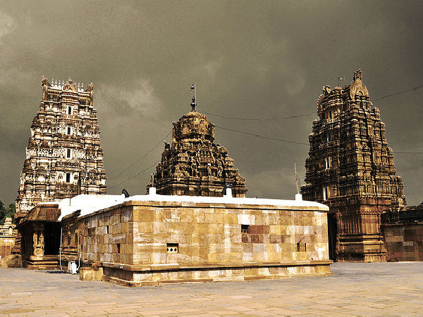 ఆలయ గోపురాలు