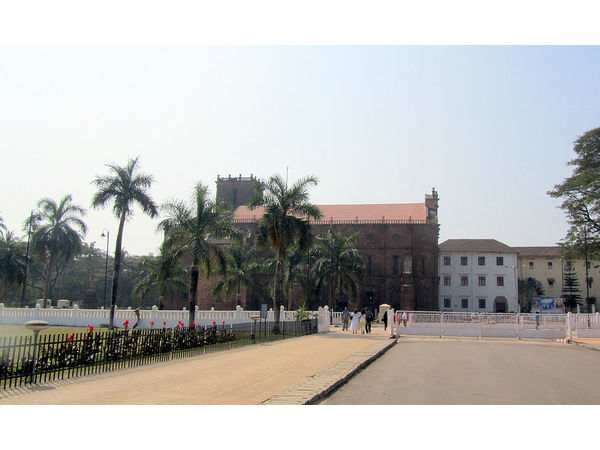 బసిలికా ఆఫ్ బామ్ జీసస్