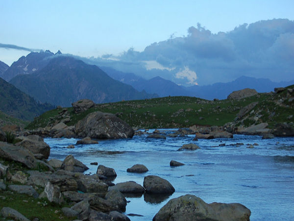 గంగాబాల్ లేక్