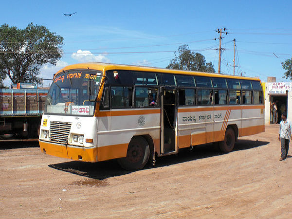 బాదామి చేరుకోవటం ఎలా ?