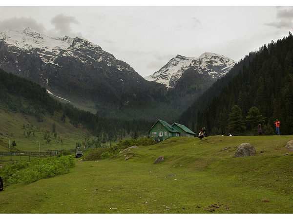 శ్రీనగర్ నుంచి మొదలయ్యే యాత్ర