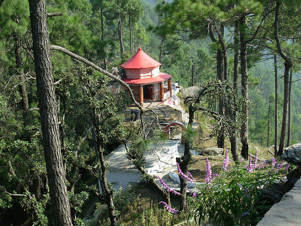 కాసర్ దేవి ఆలయం