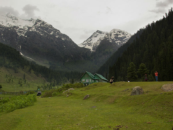 ఎవరెవర్ని ఎక్కడెక్కడ వదిలిపెడతాడు ?