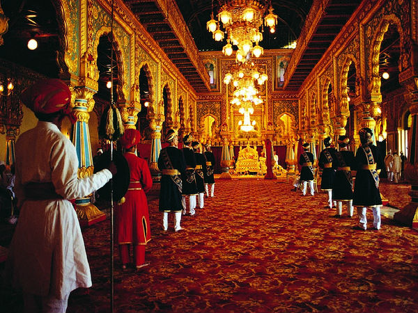 మైసూర్ ప్యాలెస్ ఫోటో టూర్ !