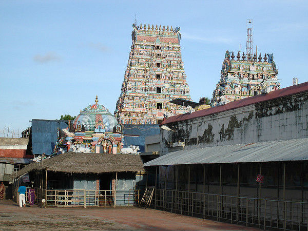 దర్బరన్యేశ్వర ఆలయంలోని లోపలి భాగం