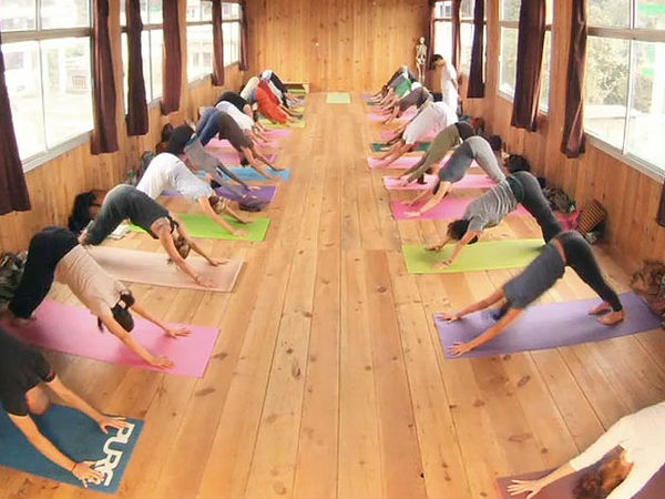 యోగా ఆశ్రమాలు