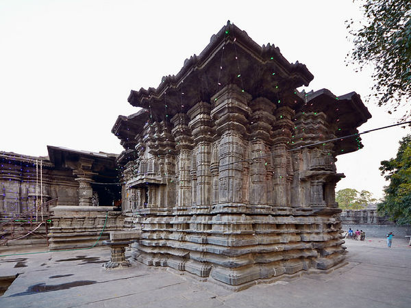 thousand pillar temple -1
