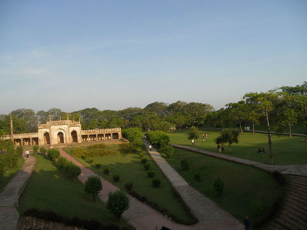 జౌంపూర్ ఎలా చేరుకోవాలి ?