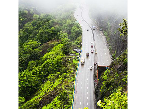 ఖండాలా ఎలా చేరుకొవాలి?