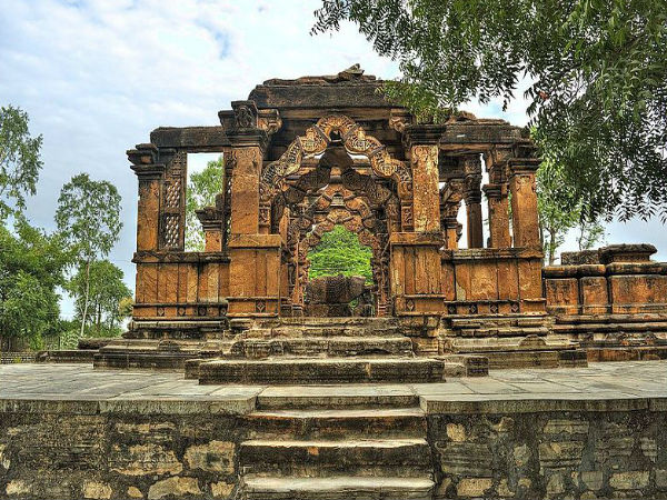 నవతోరణ్ దేవాలయం